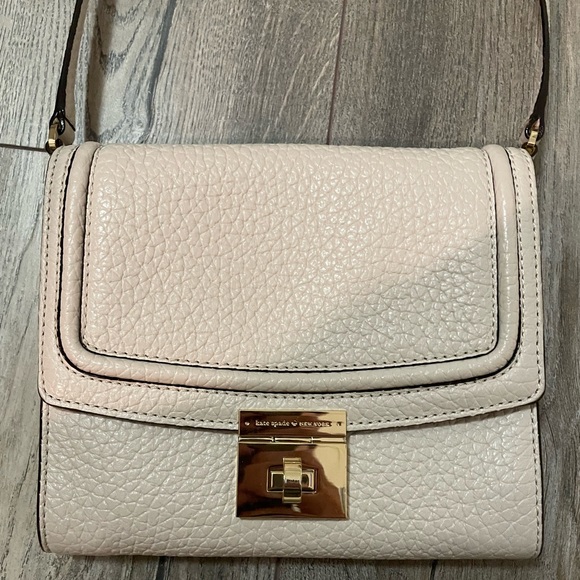 kate spade Handbags - Kate Spade - White crossbody bag